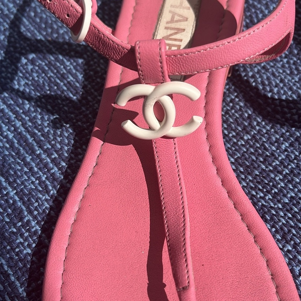 Chanel lambskin sling back sandals - Picture 3 of 3